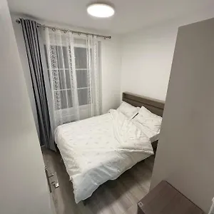 Studio 12 Paris